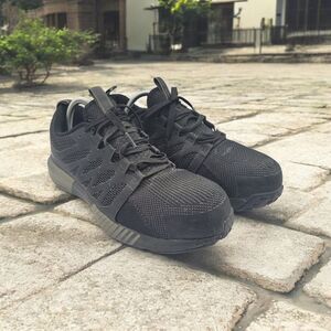 Men's Black Athletic Shoes